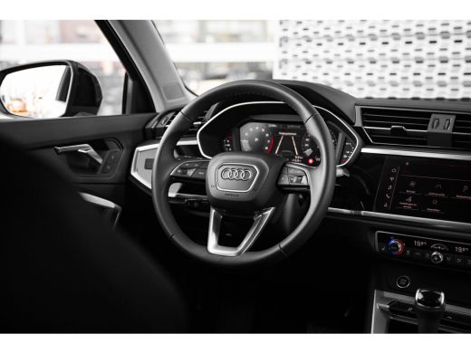 Audi Q3 35 TFSI Pro Line Trekhaak | Stoelverwarming | Parkeersensoren voor + achter | ActivLease financial lease