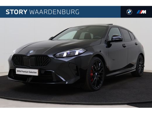 BMW 1 Serie 120 M Sport Automaat / Panoramadak / Trekhaak / Sportstoelen / Achteruitrijcamera / M Adaptief on...