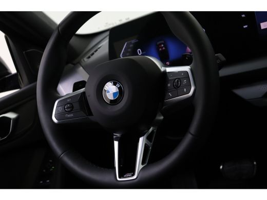 BMW 1 Serie 120 M Sport Automaat / Panoramadak / Trekhaak / Sportstoelen / Achteruitrijcamera / M Adaptief on... ActivLease financial lease