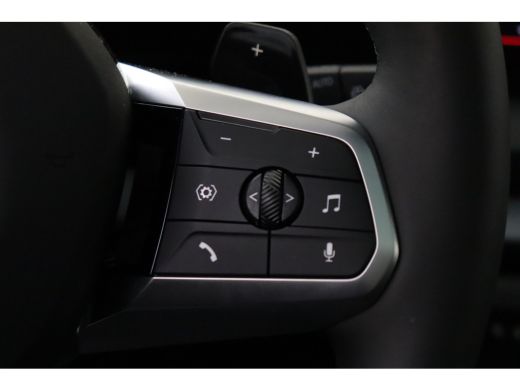 BMW 1 Serie 120 M Sport Automaat / Panoramadak / Trekhaak / Sportstoelen / Achteruitrijcamera / M Adaptief on... ActivLease financial lease