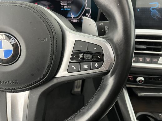 BMW 3 Serie Touring 330e eDrive M-Sportpack Edition (Plug-In) (INCL-BTW) *PANO | LEATHER | HEAD-UP | ADAPTIVE... ActivLease financial lease