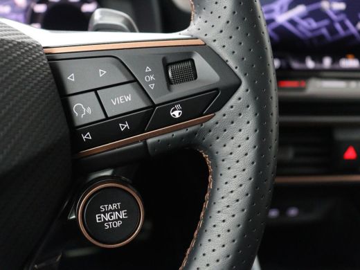 CUPRA Leon 1.5 e-Hybrid Business | Stoelverwarming | Adaptive cruise | Camera | Carplay | Memory | Half lede... ActivLease financial lease