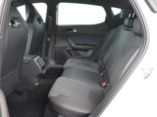 CUPRA Leon 1.5 e-Hybrid Business | Stoelverwarming | Adaptive cruise | Camera | Carplay | Memory | Half lede... ActivLease financial lease