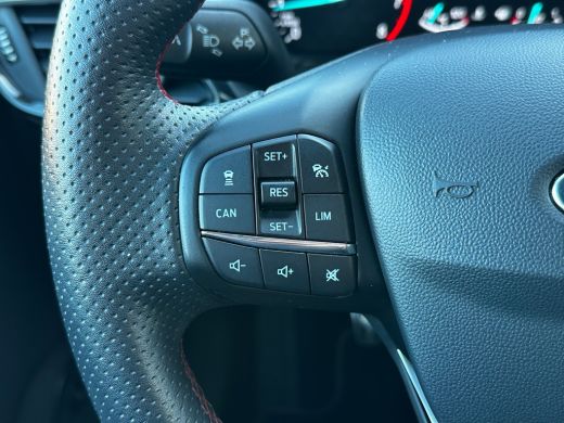 Ford Fiesta 1.0 100 PK ST-Line | ADAPTIEVE CRUISE CONTROL| STUUR, STOEL EN VOORRUITVERWARMING| B&O SOUND| CAM... ActivLease financial lease