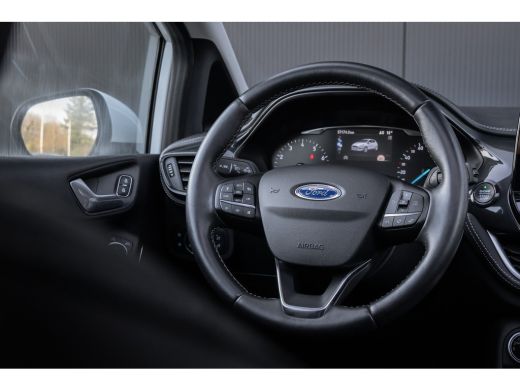 Ford Fiesta 1.0 EcoBoost Vignale | Automaat | 100% Dealer o.h. | Panoramadak | Full LED | Winter-pack | Camer... ActivLease financial lease