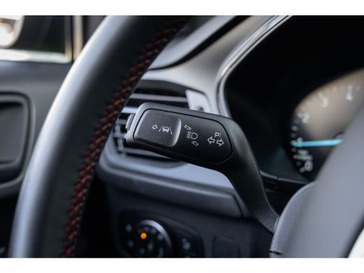 Ford Focus 1.0 EcoBoost Hybrid ST Line | 155pk! | Stoel/stuur/voorruit verwarming | Apple Carplay/Android Au... ActivLease financial lease