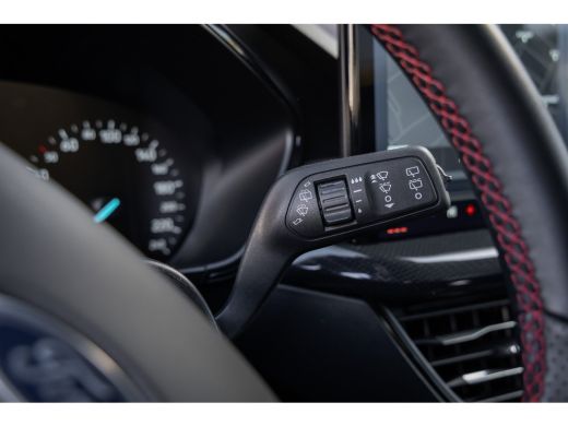 Ford Focus 1.0 EcoBoost Hybrid ST Line | 155pk! | Stoel/stuur/voorruit verwarming | Apple Carplay/Android Au... ActivLease financial lease