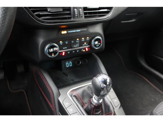 Ford Focus Wagon 1.0 Hybrid ST-Line X | Camera | Stoelverwarming | Apple Carplay | Navigatie | Cruise Contro... ActivLease financial lease