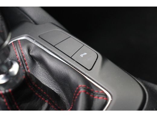 Ford Focus Wagon 1.0 Hybrid ST-Line X | Camera | Stoelverwarming | Apple Carplay | Navigatie | Cruise Contro... ActivLease financial lease