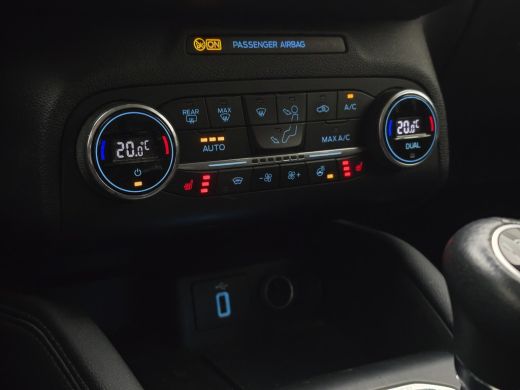 Ford Focus Wagon 1.0 Titanium | Trekhaak | Stoelverwarming | Cruise Control | Apple Carlpay | Navigatie | Ai... ActivLease financial lease