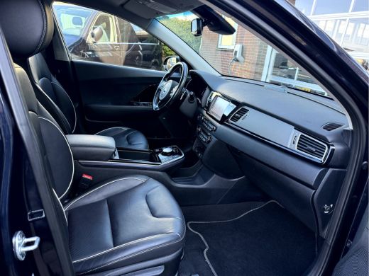 Kia e-Niro ExecutiveLine 64 kWh App Connect, Leer, Camera, Stoel/Stuur Verwarming ActivLease financial lease