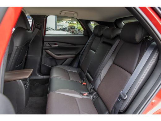 Mazda CX-30 2.0 e-SkyActiv-X M Hybrid Luxury | Trekhaak | Adap. Cruise | Stoel/Stuurverw. | Camera | | Achter... ActivLease financial lease