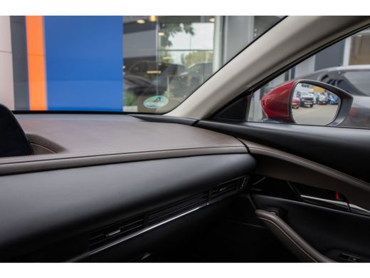 Mazda CX-30 2.0 e-SkyActiv-X M Hybrid Luxury | Trekhaak | Adap. Cruise | Stoel/Stuurverw. | Camera | | Achter... ActivLease financial lease