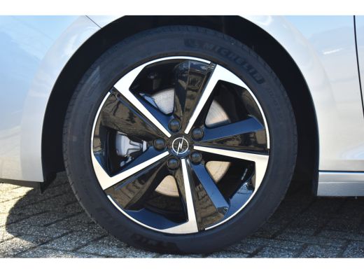 Opel Astra 1.2 Turbo Hybrid GS 145pk | Schuif-/Kanteldak | Stuur/Stoelverwarming | Adaptive Cruise | AGR-Com... ActivLease financial lease