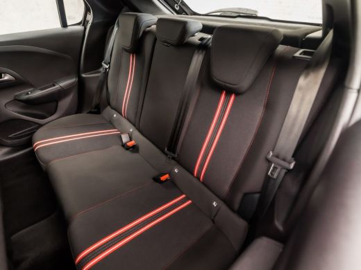 Opel Corsa 1.2 GS Line 131Pk Automaat (VIRTUAL COCKPIT, BLACK SPORT, APPLE CARPLAY, CLIMATE, 360 CAMERA, SPO... ActivLease financial lease