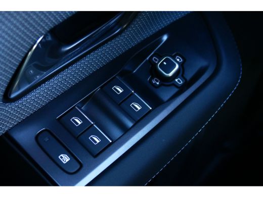 Opel Grandland 1.2 TURBO HYBRID 145PK GS AUTOMAAT / NAVI / CLIMA / PDC / 19"LMV / CAMERA V+A / AGR / DEMO-DEAL /... ActivLease financial lease