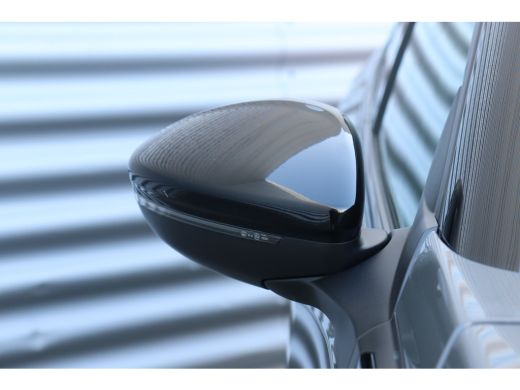 Peugeot 2008 1.2 PURETECH 130PK GT PACK AUTOMAAT / NAVI / LEDER / CLIMA / LED / PDC / 17" LMV / KEYLESS / ALCA... ActivLease financial lease