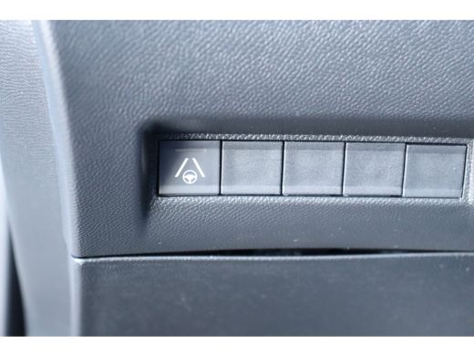 Peugeot 2008 1.2 PURETECH 130PK GT PACK AUTOMAAT / NAVI / LEDER / CLIMA / LED / PDC / 17" LMV / KEYLESS / ALCA... ActivLease financial lease
