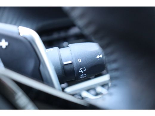 Peugeot 208 1.2 PURETECH 100PK ALLURE AUTOMAAT / NAVI / LEDER / CLIMA / PDC / 16" LMV / CAMERA / WINTERPAKKET... ActivLease financial lease