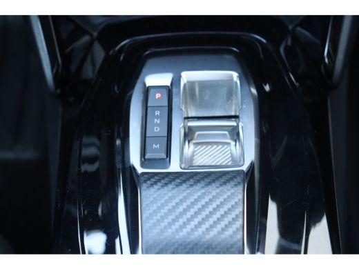 Peugeot 208 1.2 PURETECH 100PK ALLURE AUTOMAAT / NAVI / LEDER / CLIMA / PDC / 16" LMV / CAMERA / WINTERPAKKET... ActivLease financial lease