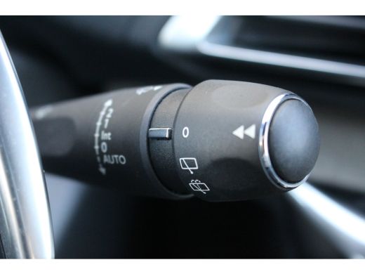 Peugeot 3008 1.6 HYbrid 225 GT | Elek. Achterklep | Drive Assist | Navi | Carplay | Keyless | DAB | Camera | E... ActivLease financial lease