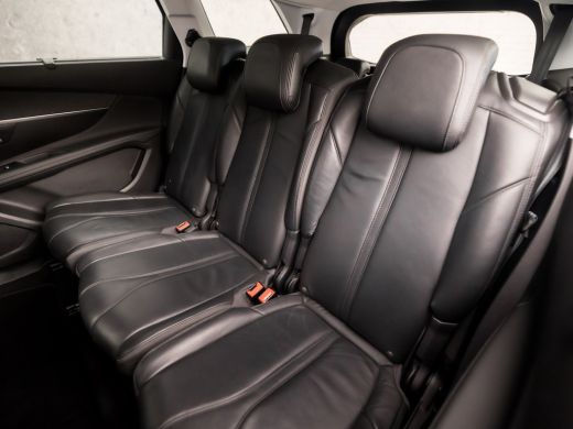 Peugeot 5008 1.2 PureTech Allure Sport 7 Persoons 131Pk Automaat (APPLE CARPLAY, GROOT NAVI, MEMORY SEATS, LED... ActivLease financial lease