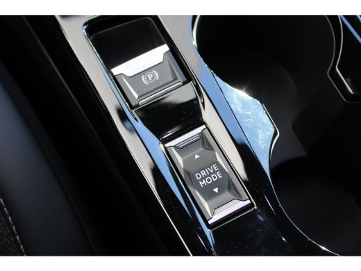 Peugeot e-2008 EV Allure 54 kWh | Automaat | Navigatie | Camera | Fase 3 laden | Nieuw model | Apple carplay | ActivLease financial lease