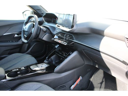 Peugeot e-2008 EV Allure 54 kWh | Automaat | Navigatie | Camera | Fase 3 laden | Nieuw model | Apple carplay | ActivLease financial lease