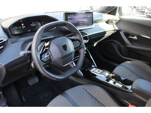 Peugeot e-2008 EV Allure 54 kWh | Automaat | Navigatie | Camera | Fase 3 laden | Nieuw model | Apple carplay | ActivLease financial lease