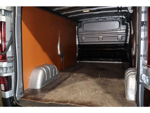 Renault Trafic 2.0 dCi 150pk L2 H1 Automaat ActivLease financial lease