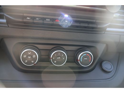 Renault Trafic 2.0 dCi 150pk L2 H1 Automaat ActivLease financial lease