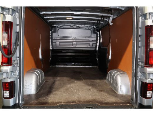 Renault Trafic 2.0 dCi 150pk L2 H1 Automaat ActivLease financial lease
