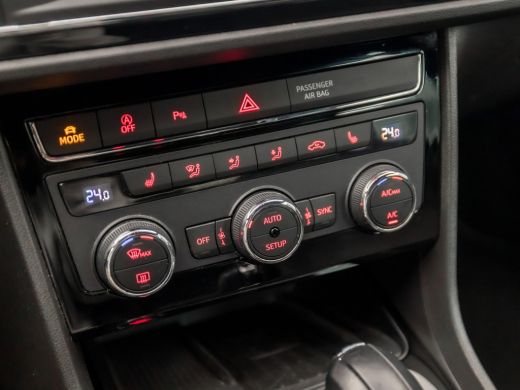 Seat Leon 1.5 TSI FR Ultimate Sport 150Pk Automaat (VIRTUAL COCKPIT, APPLE CARPLAY, NAVIGATIE, KEYLESS, CAM... ActivLease financial lease