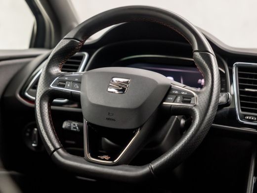 Seat Leon 1.5 TSI FR Ultimate Sport 150Pk Automaat (VIRTUAL COCKPIT, APPLE CARPLAY, NAVIGATIE, KEYLESS, CAM... ActivLease financial lease