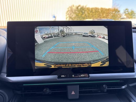 Toyota C-HR 2.0 Plug-in Hybrid 220 Black Edition **GEHEUGENSTOEL/ DODEHOEK DETECTIE/ PARKEERSENSOREN** ActivLease financial lease