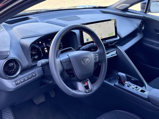 Toyota C-HR 2.0 Plug-in Hybrid 220 Black Edition **GEHEUGENSTOEL/ DODEHOEK DETECTIE/ PARKEERSENSOREN** ActivLease financial lease