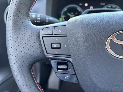 Toyota C-HR 2.0 Plug-in Hybrid 220 Black Edition **GEHEUGENSTOEL/ DODEHOEK DETECTIE/ PARKEERSENSOREN** ActivLease financial lease