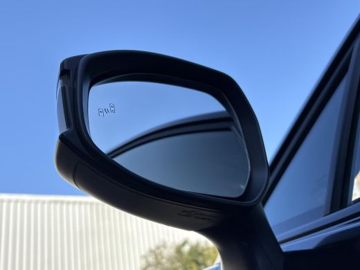 Toyota C-HR 2.0 Plug-in Hybrid 220 Black Edition **GEHEUGENSTOEL/ DODEHOEK DETECTIE/ PARKEERSENSOREN** ActivLease financial lease