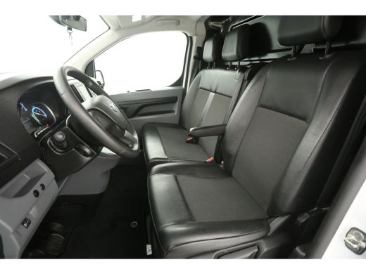 Toyota ProAce Standard Range 50 kWh L1H1 | Snelladen | SOH 94% | Airco | Cruise | Carplay | Trekhaak | 3 Zits |... ActivLease financial lease