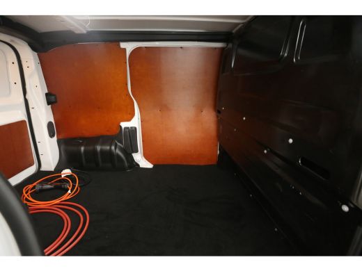 Toyota ProAce Standard Range 50 kWh L1H1 | Snelladen | SOH 94% | Airco | Cruise | Carplay | Trekhaak | 3 Zits |... ActivLease financial lease