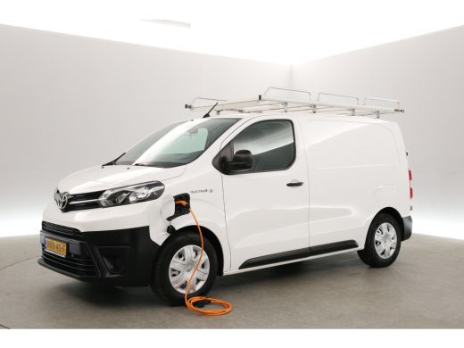 Toyota ProAce Standard Range 50 kWh L1H1 | Snelladen | SOH 94% | Airco | Cruise | Carplay | Trekhaak | 3 Zits |... ActivLease financial lease