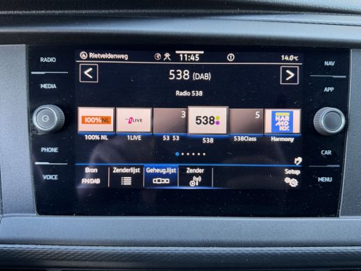 Volkswagen Transporter 2.0 TDI 150PK Euro 6 L2H1 CarPlay/cruise control/trekhaak/camera ActivLease financial lease