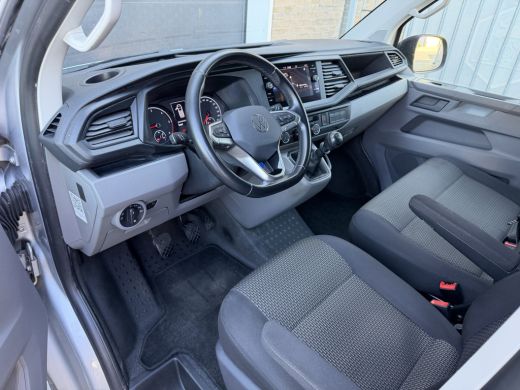 Volkswagen Transporter 2.0 TDI 150PK Euro 6 L2H1 CarPlay/cruise control/trekhaak/camera ActivLease financial lease
