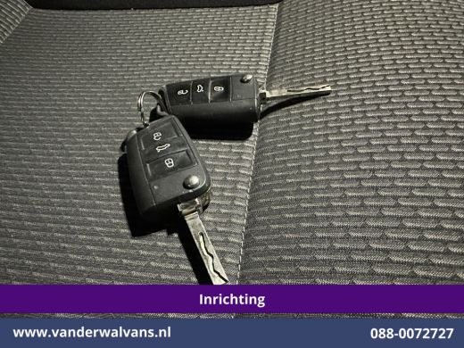 Volkswagen Transporter 2.0 TDI L2H1 inrichting Euro6 Airco | Omvormer | Camera | Imperiaal | Apple Carplay | Cruisecontr... ActivLease financial lease
