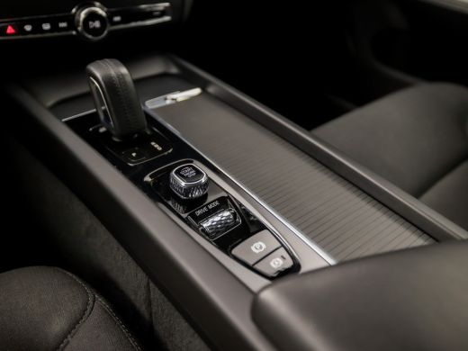 Volvo  V60 2.0 B4 Inscription 197Pk Automaat (APPLE CARPLAY, GROOT NAVI, CAMERA, HARMAN/KARDON, STOELVERWARM... ActivLease financial lease