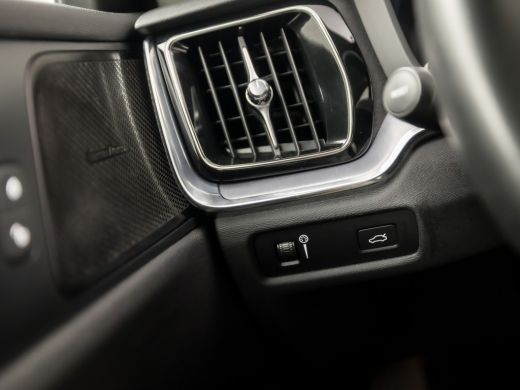 Volvo  V60 2.0 B4 Inscription 197Pk Automaat (APPLE CARPLAY, GROOT NAVI, CAMERA, HARMAN/KARDON, STOELVERWARM... ActivLease financial lease