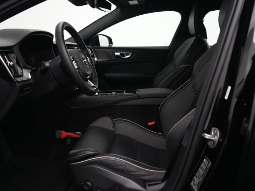 Volvo  V60 T6 AWD Plus Dark | Harman/Kardon | 360&deg; Camera | Trekhaak | Nappa Sportstoelen | Adaptive Cruise ... ActivLease financial lease