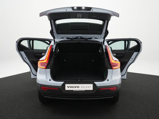 Volvo  XC40 2.0 B4 Plus Dark | Harman/Kardon | Adaptive Cruise | BLIS | Keyless | Google ActivLease financial lease