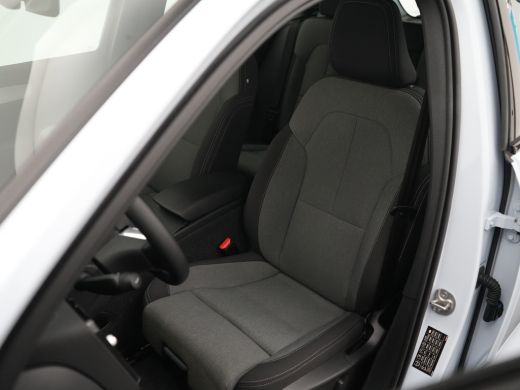 Volvo  XC40 2.0 B4 Plus Dark | Harman/Kardon | Adaptive Cruise | BLIS | Keyless | Google ActivLease financial lease