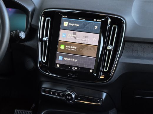 Volvo  XC40 Recharge Core | Camera | CarPlay | Lane Keeping | Climate | 19" Velgen ActivLease financial lease